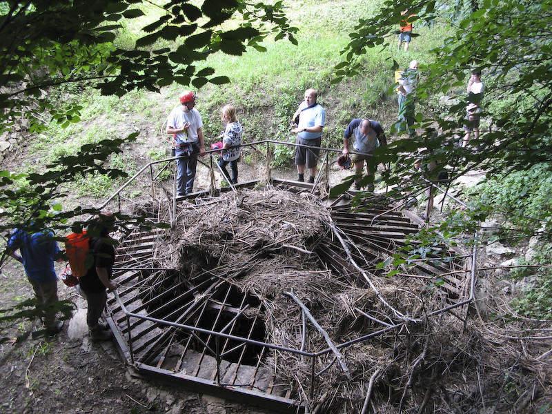 Ogled Planinskega polja in jam ob njem